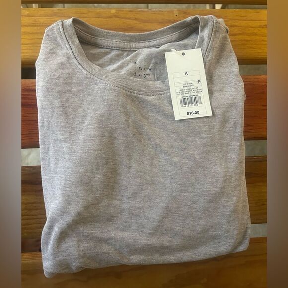 FREE with purchase, NWT a new day Women's Long Sleeve Brushed Tee - beige - Picture 3 of 3